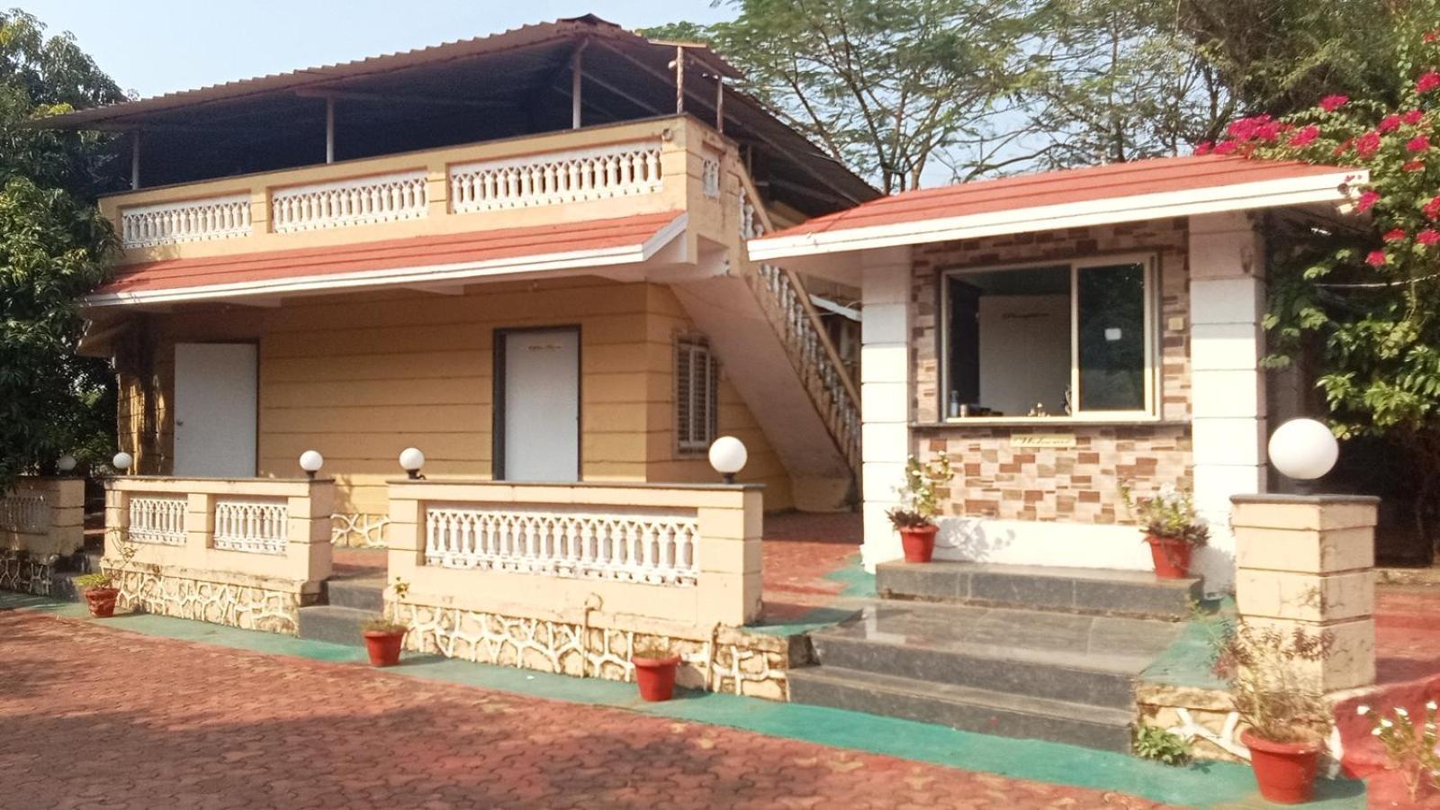 Giriraj Garden Resort Vagholi  Bagian luar foto