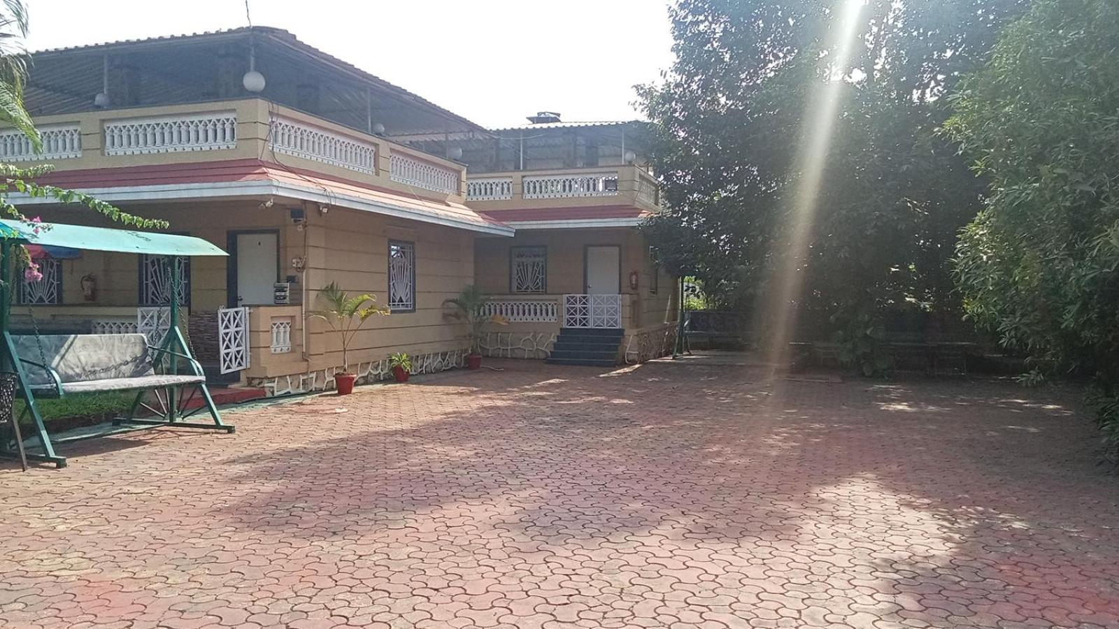 Giriraj Garden Resort Vagholi  Bagian luar foto